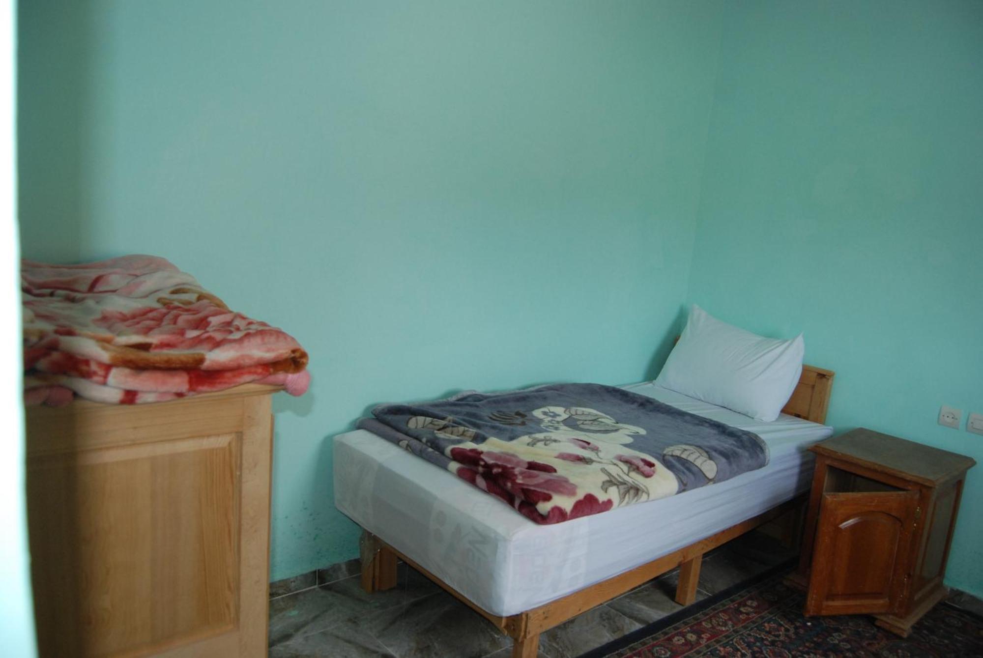 Auberge Tafilalt Bouzmou Bouzmou Imilchil Oda fotoğraf